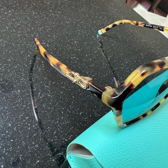 Tiffany & Co sunglasses - Picture 4 of 5